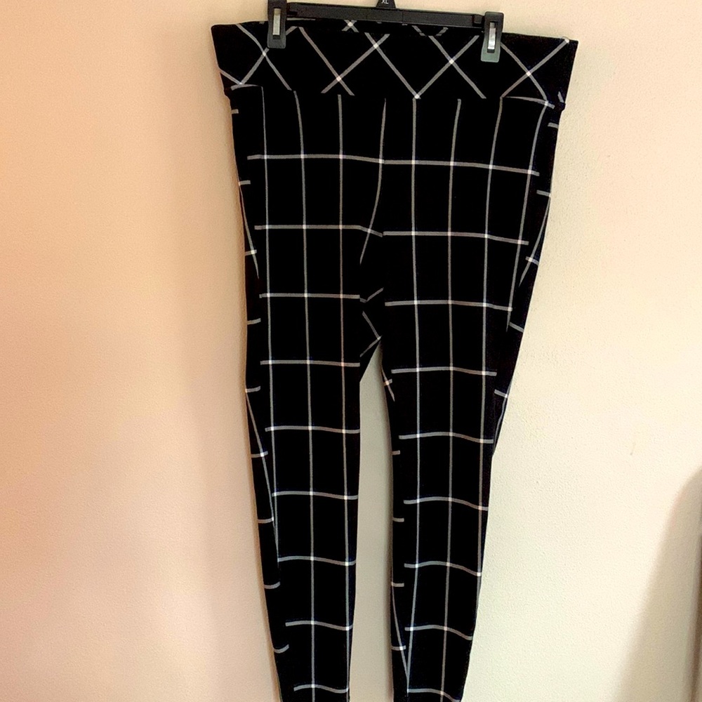 Torrid Pixie Leggings/Dress pants